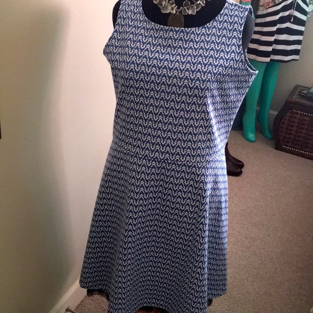 Morning coffee is a great dress in Blue and white